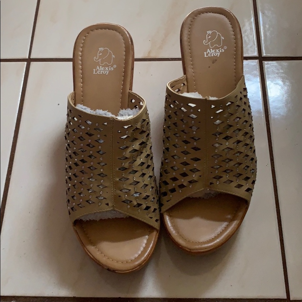 WEDGES